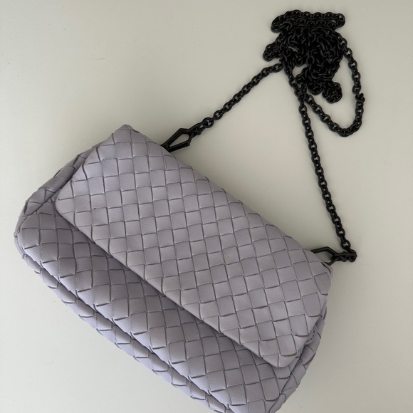 Authentic BV Nappa Intrecciato Small Chain Crossbody - Picture 5 of 13